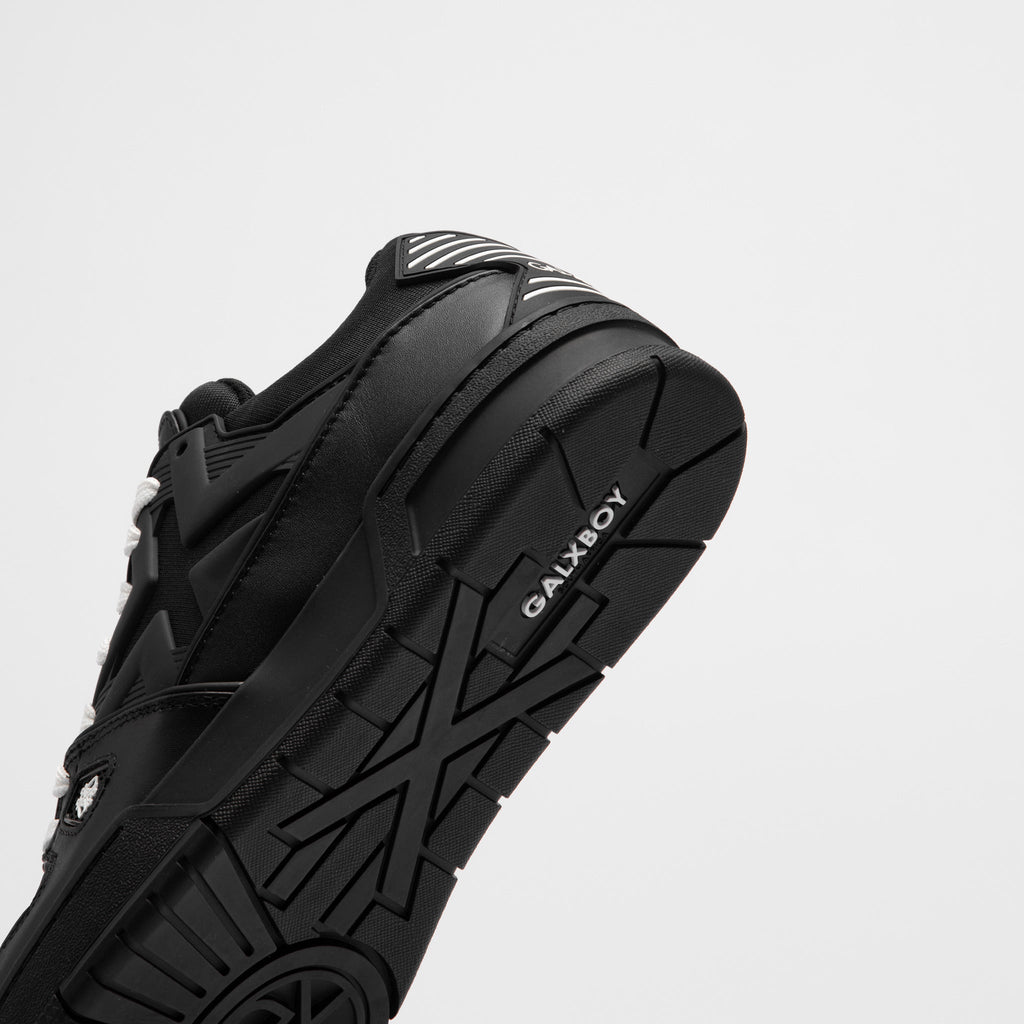 012 TRAINER