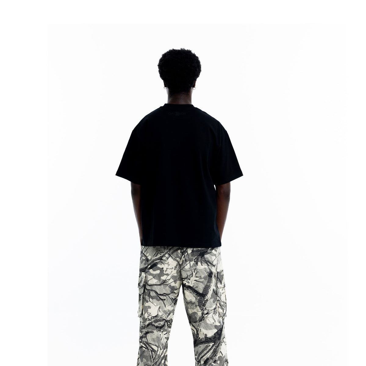 COIN EMBROIDERY T-SHIRT