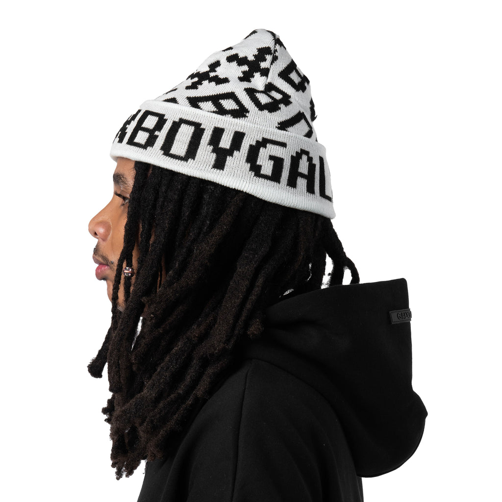 8-BIT KNIT HAT